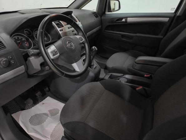 Opel Zafira B Рестайлинг с пробегом 2013 года, цена 760 000 рублей, 283294 км, компактвэн, Автокод Объявления