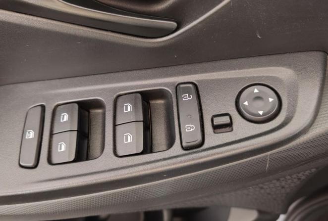 Hyundai Creta I Рестайлинг с пробегом 2021 года, цена 2 140 000 рублей, 56505 км, внедорожник, Автокод Объявления