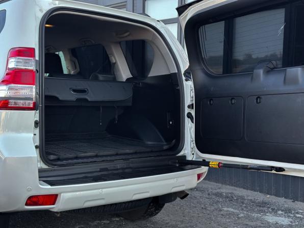 Toyota Land Cruiser Prado 150 Series Рестайлинг 1 с пробегом 2015 года, цена 3 780 000 рублей, 190601 км, внедорожник, Автокод Объявления