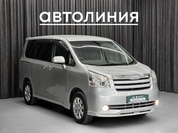 Toyota Noah II (R70) с пробегом 2009 года, цена 1 120 000 рублей, 176600 км, минивэн, Автокод Объявления