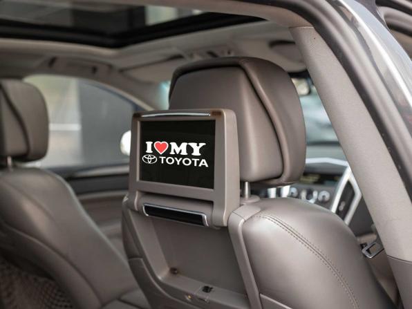 Cadillac SRX II с пробегом 2010 года, цена 900 000 рублей, 233632 км, внедорожник, Автокод Объявления