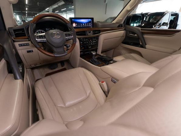 Lexus LX III Рестайлинг 2 с пробегом 2016 года, цена 6 400 000 рублей, 173896 км, внедорожник, Автокод Объявления