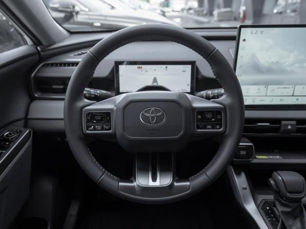 Toyota RAV4 VI (XA60) с пробегом 2026 года, цена 4 300 000 рублей, 10 км, внедорожник, Автокод Объявления