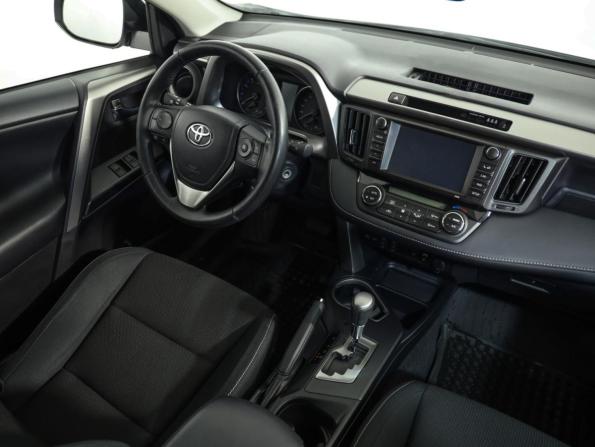 Toyota RAV4 IV (XA40) Рестайлинг с пробегом 2017 года, цена 2 399 000 рублей, 64430 км, внедорожник, Автокод Объявления