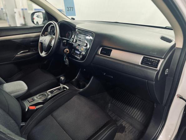Mitsubishi Outlander III Рестайлинг 2 с пробегом 2016 года, цена 1 520 000 рублей, 139000 км, внедорожник, Автокод Объявления