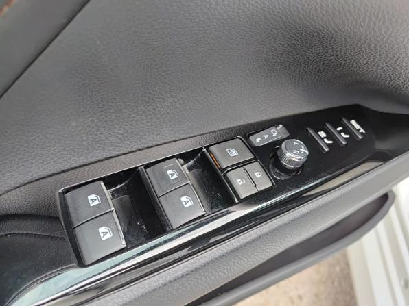 Toyota Camry VIII (XV70) с пробегом 2019 года, цена 2 600 000 рублей, 142764 км, седан, Автокод Объявления