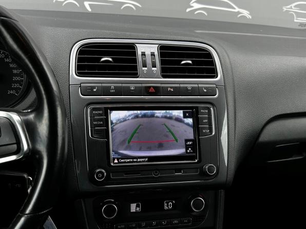 Volkswagen Polo V Рестайлинг с пробегом 2019 года, цена 1 098 700 рублей, 150073 км, седан, Автокод Объявления