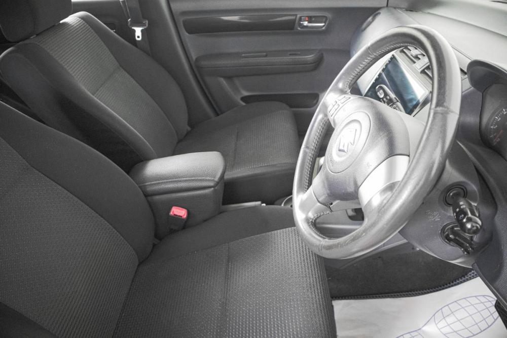 Suzuki Swift III Кемерово  - изображение 12