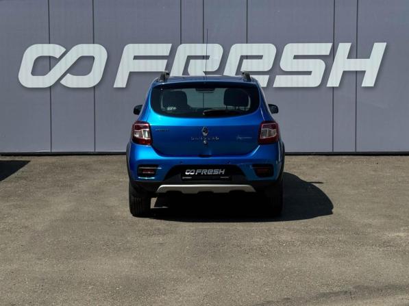 Renault Sandero II Рестайлинг с пробегом 2018 года, цена 1 199 000 рублей, 92581 км, хэтчбек, Автокод Объявления