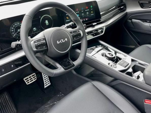 Kia Sportage V Рестайлинг с пробегом 2026 года, цена 3 949 000 рублей, 10 км, внедорожник, Автокод Объявления