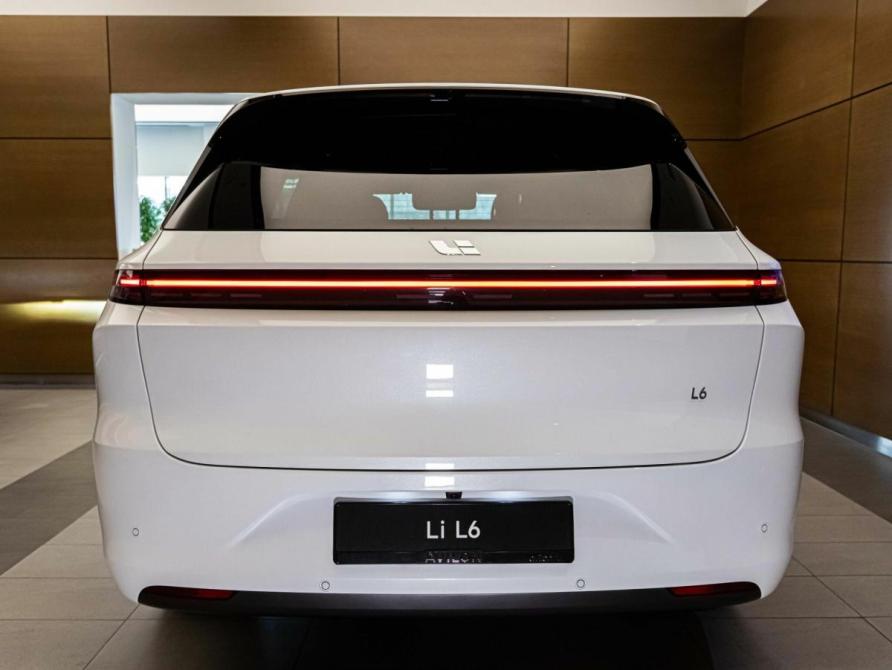 Li Auto (Lixiang) L6 Москва  - изображение 4