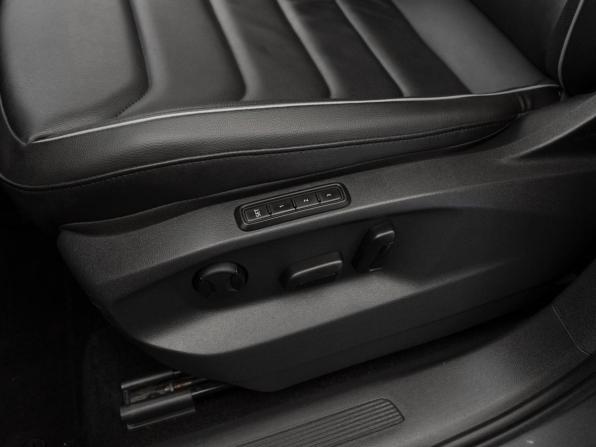 Volkswagen Tiguan II Рестайлинг с пробегом 2021 года, цена 3 440 000 рублей, 64548 км, внедорожник, Автокод Объявления