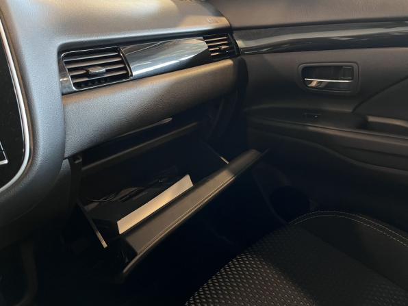 Mitsubishi Outlander III Рестайлинг 3 с пробегом 2022 года, цена 2 990 000 рублей, 46782 км, внедорожник, Автокод Объявления