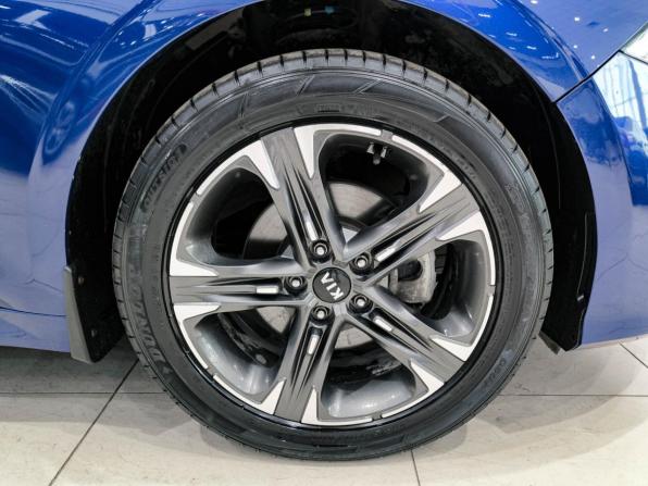 Kia K5 III с пробегом 2021 года, цена 1 990 000 рублей, 162007 км, седан, Автокод Объявления