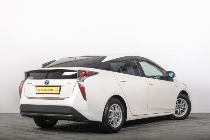 Toyota Prius IV (XW50) с пробегом 2016 года, цена 1 899 000 рублей, 143000 км, лифтбек, Автокод Объявления