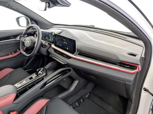 Geely Coolray I Рестайлинг с пробегом 2024 года, цена 2 440 000 рублей, 16955 км, внедорожник, Автокод Объявления
