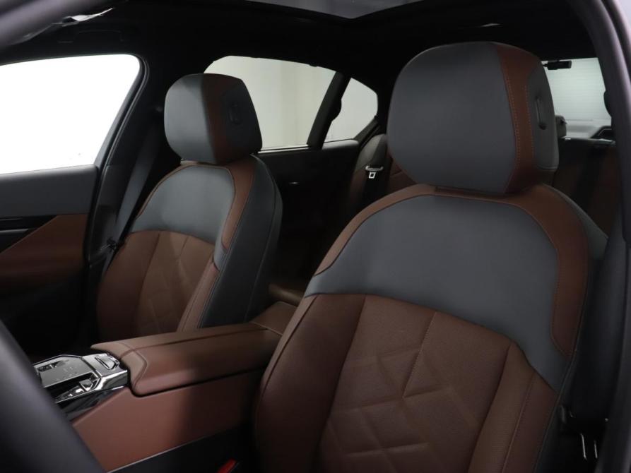 BMW 5 серии VIII (G60/G61/G68) Москва  - изображение 17