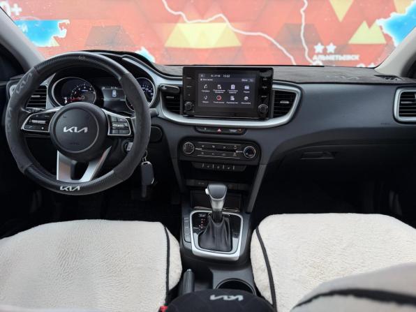 Kia Ceed III Рестайлинг с пробегом 2022 года, цена 2 200 000 рублей, 67800 км, хэтчбек, Автокод Объявления