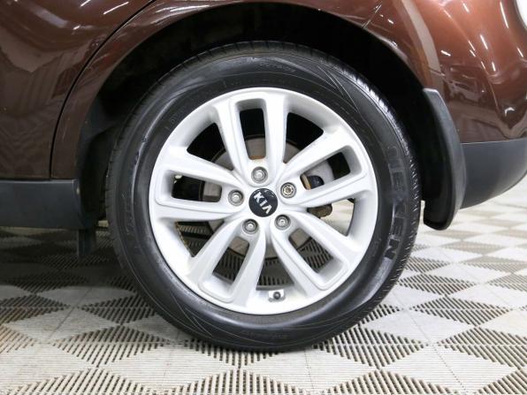 Kia Soul II Рестайлинг с пробегом 2018 года, цена 1 590 000 рублей, 62000 км, хэтчбек, Автокод Объявления