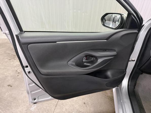 Toyota Yaris IV с пробегом 2021 года, цена 1 297 000 рублей, 77147 км, хэтчбек, Автокод Объявления