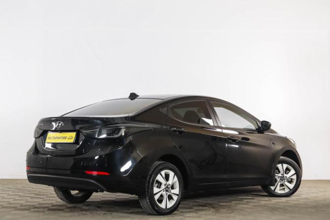 Hyundai Elantra V (MD) Рестайлинг с пробегом 2015 года, цена 959 000 рублей, 282000 км, седан, Автокод Объявления