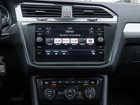 Volkswagen Tiguan II с пробегом 2020 года, цена 2 325 700 рублей, 140028 км, внедорожник, Автокод Объявления