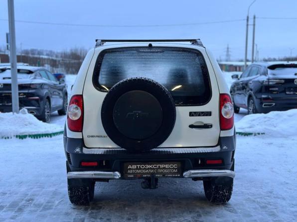 Chevrolet Niva I Рестайлинг с пробегом 2015 года, цена 620 000 рублей, 86840 км, внедорожник, Автокод Объявления