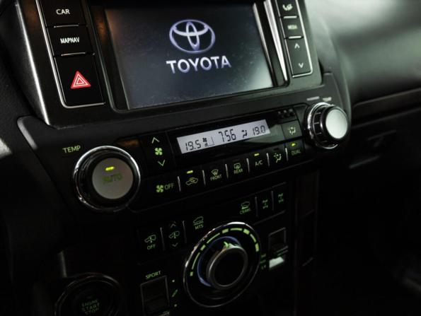 Toyota Land Cruiser Prado 150 Series Рестайлинг 1 с пробегом 2014 года, цена 2 499 777 рублей, 340401 км, внедорожник, Автокод Объявления
