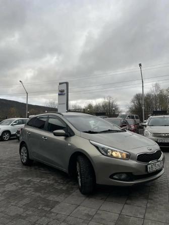 Kia Ceed II с пробегом 2014 года, цена 929 000 рублей, 180000 км, универсал, Автокод Объявления