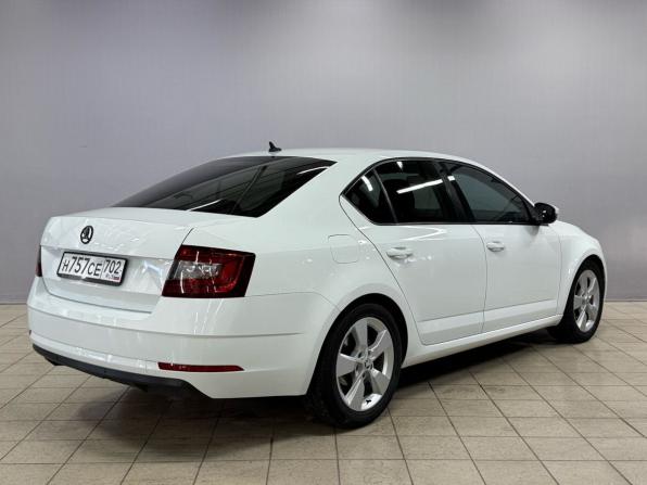 Skoda Octavia III (A7) Рестайлинг с пробегом 2018 года, цена 1 790 000 рублей, 122046 км, лифтбек, Автокод Объявления