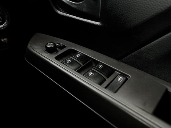 Toyota Roomy I Рестайлинг с пробегом 2021 года, цена 1 060 000 рублей, 105428 км, минивэн, Автокод Объявления
