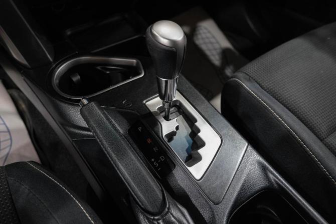 Toyota RAV4 IV (XA40) Рестайлинг с пробегом 2016 года, цена 2 259 000 рублей, 131000 км, внедорожник, Автокод Объявления