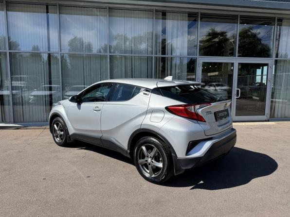 Toyota C-HR I с пробегом 2018 года, цена 1 839 000 рублей, 211711 км, внедорожник, Автокод Объявления