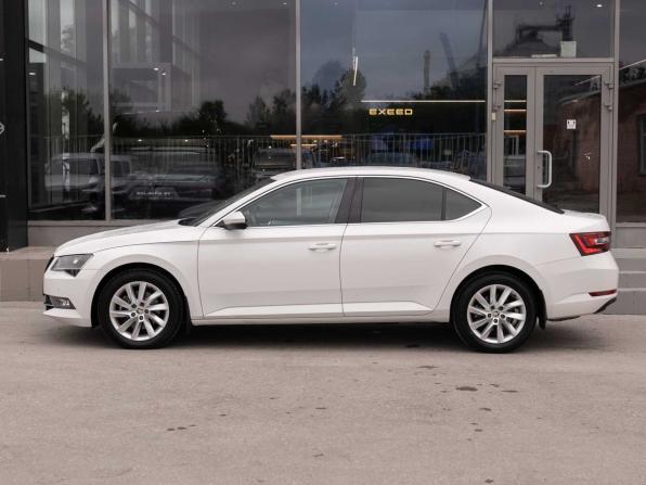Skoda Superb III с пробегом 2018 года, цена 2 010 000 рублей, 124545 км, лифтбек, Автокод Объявления