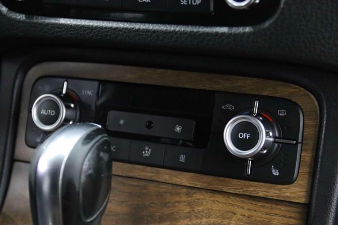 Volkswagen Touareg II с пробегом 2011 года, цена 1 585 850 рублей, 334895 км, внедорожник, Автокод Объявления