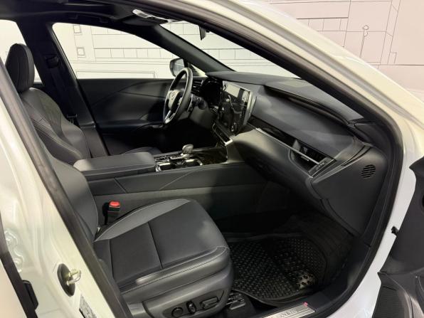 Lexus RX V с пробегом 2026 года, цена 8 450 000 рублей, 29 км, внедорожник, Автокод Объявления