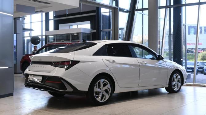 Hyundai Elantra VII (CN7) Рестайлинг с пробегом 2023 года, цена 1 859 000 рублей, 14737 км, седан, Автокод Объявления
