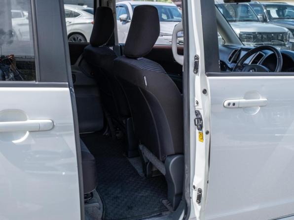 Suzuki Solio II с пробегом 2012 года, цена 950 000 рублей, 189763 км, микровэн, Автокод Объявления