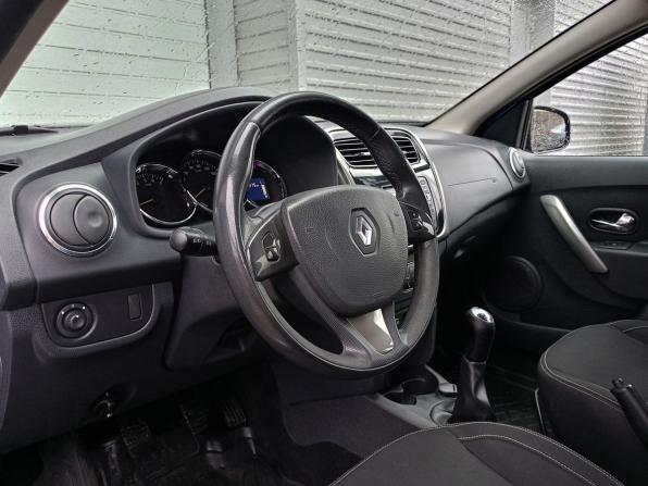 Renault Sandero II с пробегом 2016 года, цена 729 000 рублей, 131370 км, хэтчбек, Автокод Объявления