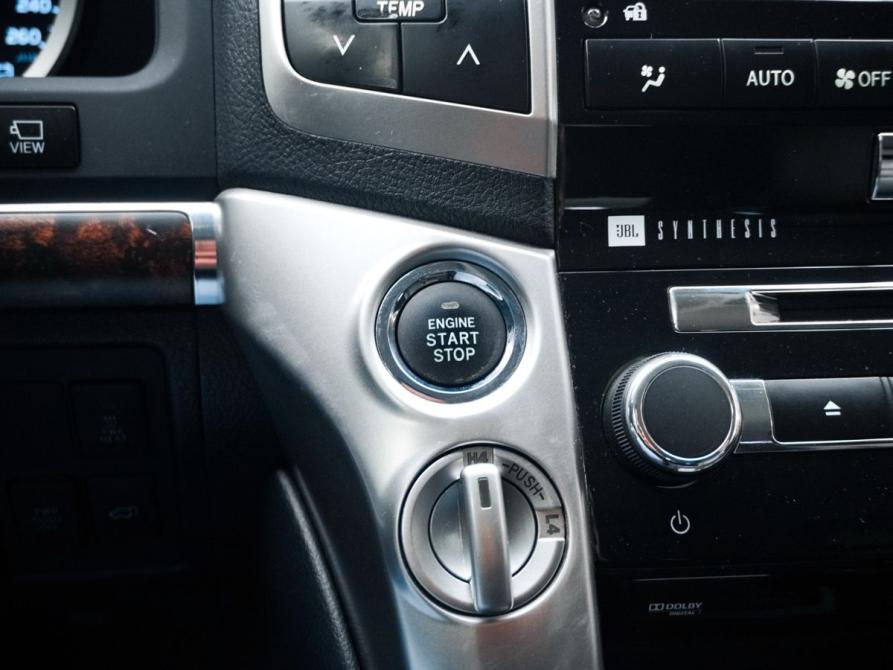 Toyota Land Cruiser 200 Series Рестайлинг 1 Ростов-на-Дону  - изображение 21