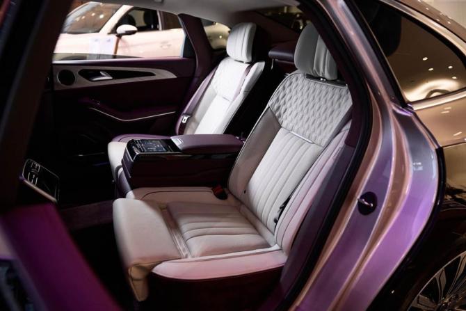 Новый Hongqi H9 I 2024 года, цена 5 880 000 рублей, седан, Автокод Объявления