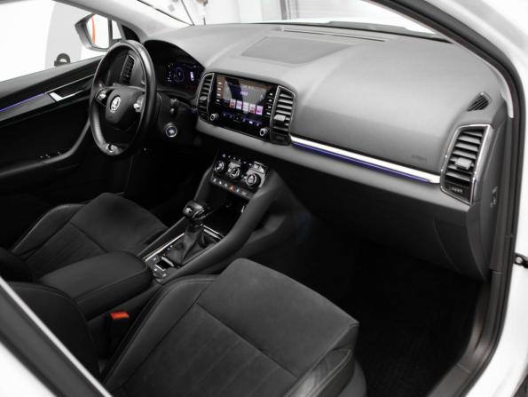 Skoda Karoq I Рестайлинг с пробегом 2021 года, цена 2 475 000 рублей, 44000 км, внедорожник, Автокод Объявления