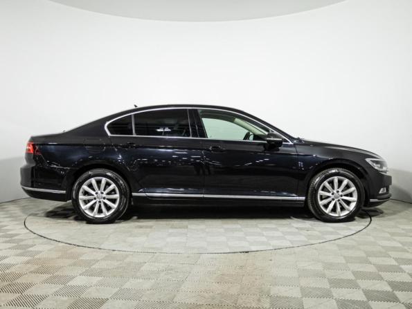 Volkswagen Passat B8 с пробегом 2017 года, цена 1 849 700 рублей, 181674 км, седан, Автокод Объявления