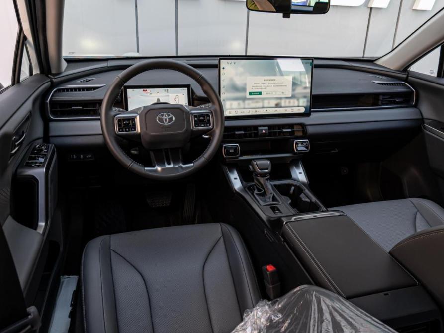 Toyota RAV4 VI (XA60) Краснодар  - изображение 6