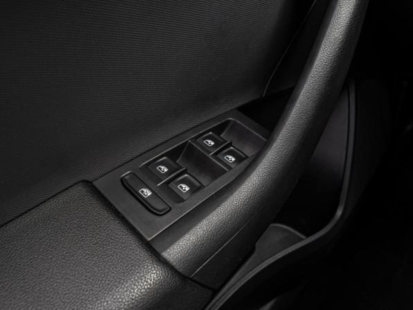 Skoda Rapid I Рестайлинг с пробегом 2018 года, цена 1 078 000 рублей, 190726 км, лифтбек, Автокод Объявления