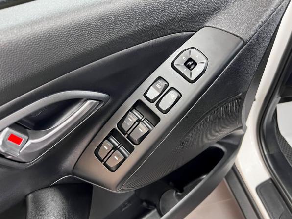 Hyundai ix35 I Рестайлинг с пробегом 2014 года, цена 1 415 000 рублей, 159055 км, внедорожник, Автокод Объявления