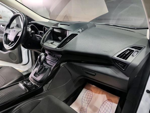 Ford Kuga II Рестайлинг с пробегом 2017 года, цена 1 650 000 рублей, 113050 км, внедорожник, Автокод Объявления