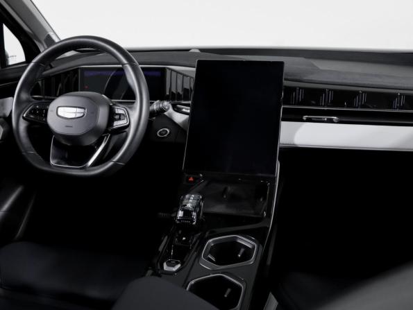 Geely Atlas II с пробегом 2024 года, цена 3 300 000 рублей, 13800 км, внедорожник, Автокод Объявления