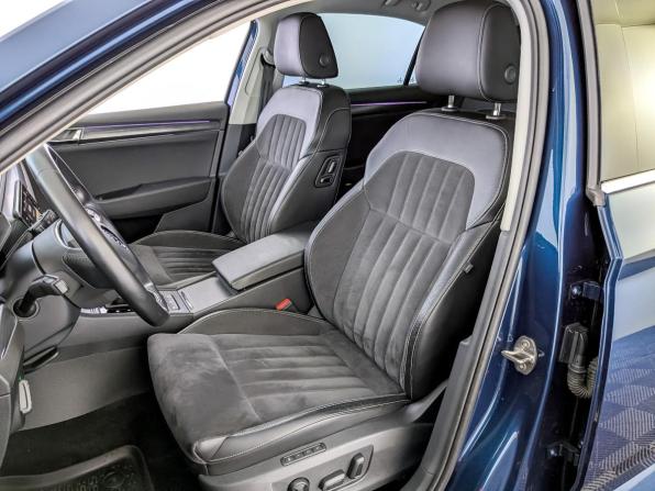 Skoda Superb III Рестайлинг с пробегом 2022 года, цена 3 200 000 рублей, 74618 км, лифтбек, Автокод Объявления
