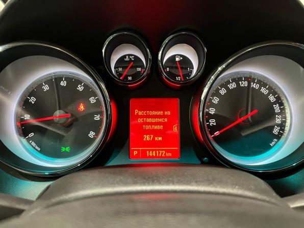 Opel Astra J Рестайлинг с пробегом 2013 года, цена 670 000 рублей, 144169 км, седан, Автокод Объявления